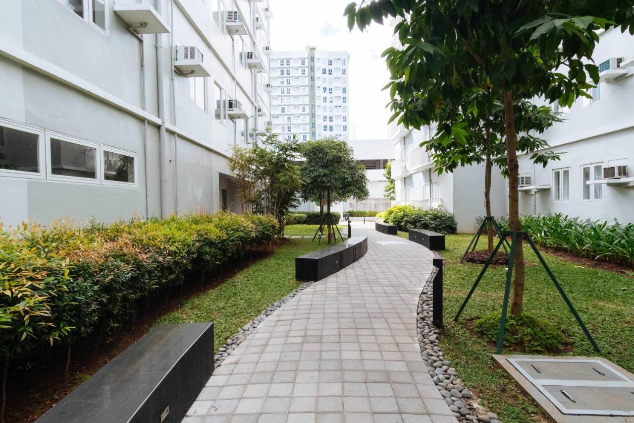 Reddoorz Premium @ Smdc Fairview Apartment Quezon City Exterior photo